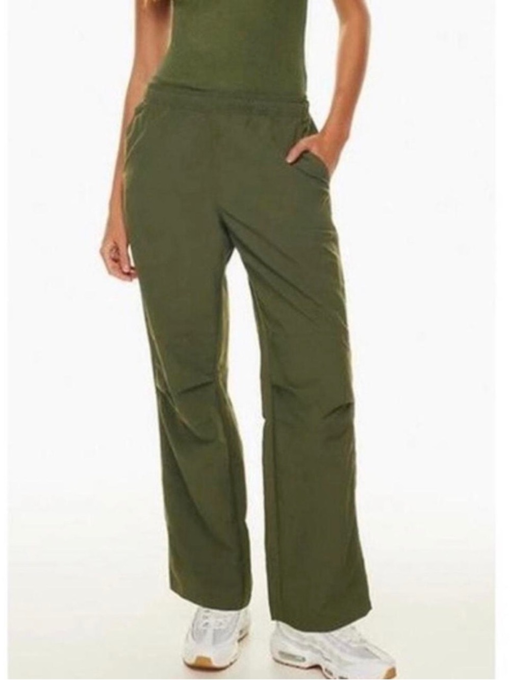 TNA Aritzia Sawyer Pant Water Repellent Track Pant Olive Green Medium M